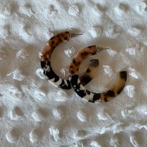 Tortoise shell Resin earrings